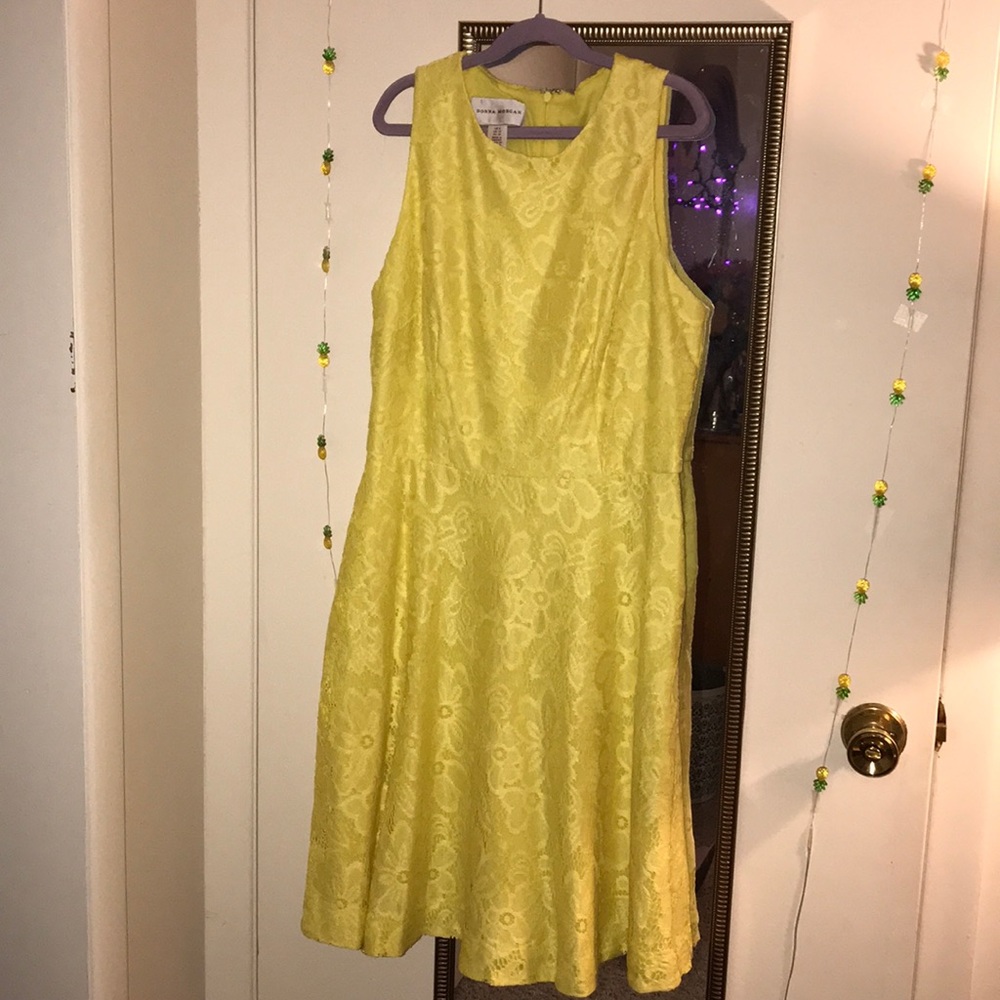 Yellow lace dress, great condition, worn once! 🌼